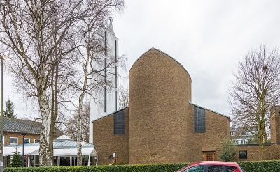 Dietrich-Bonhoeffer-Kirche (West 2)