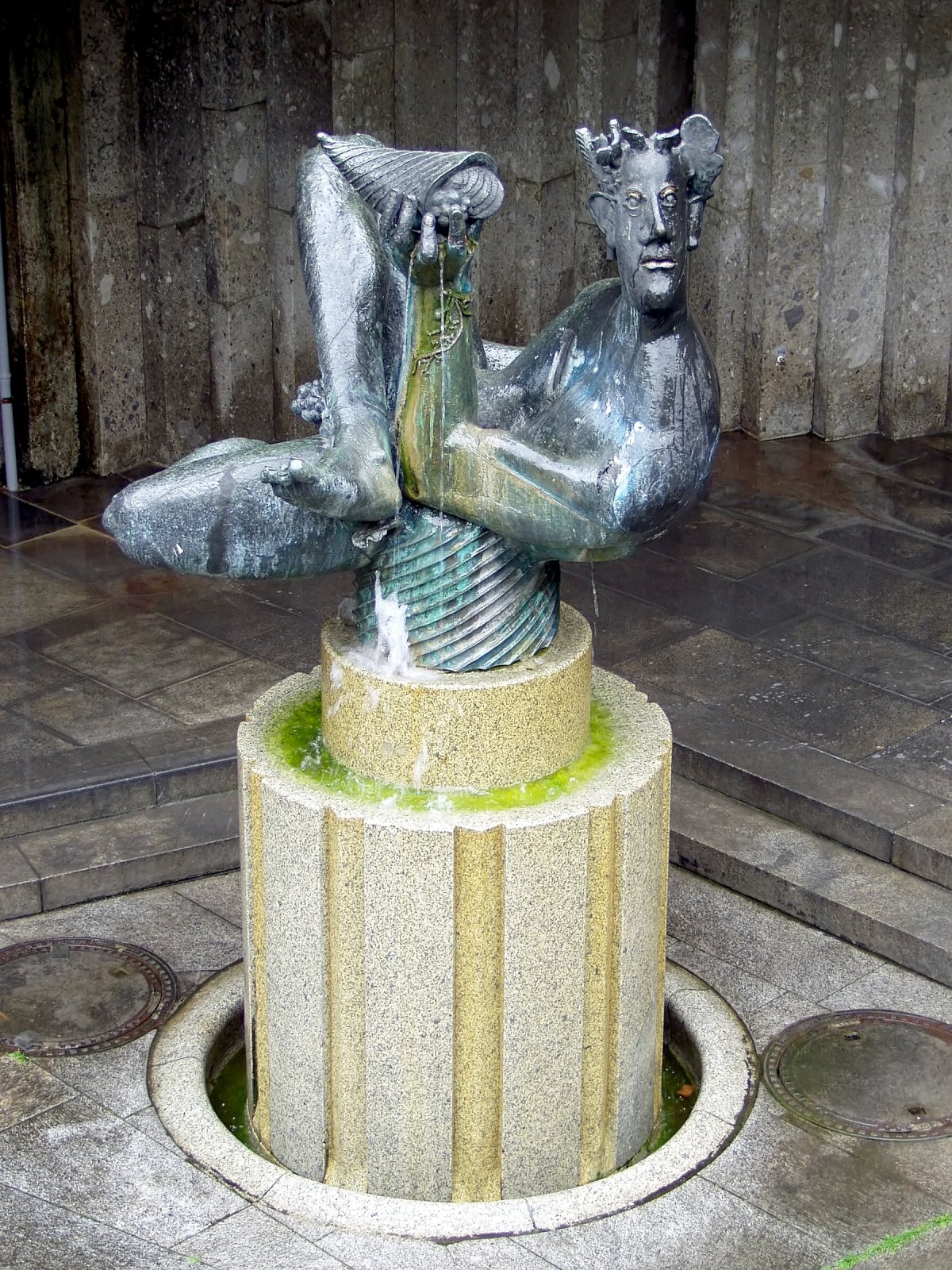 Dionysos-Brunnen