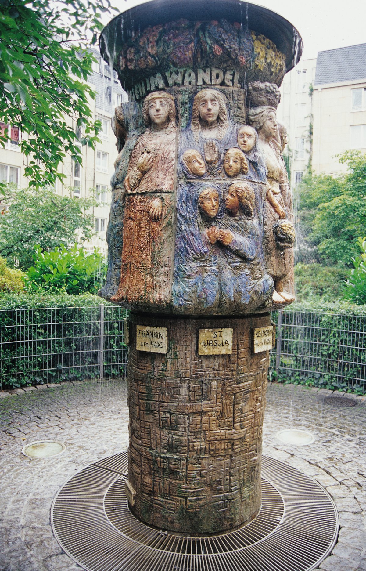 Frauenbrunnen - Die Kölner Frauen im Wandel der Zeit