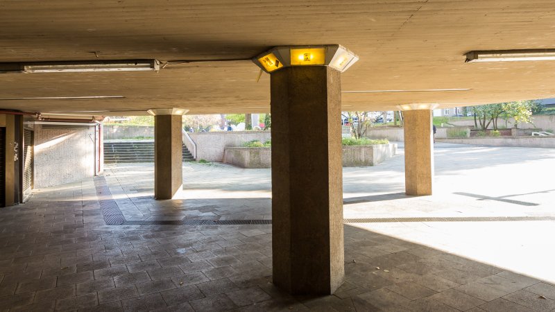Gold + Beton