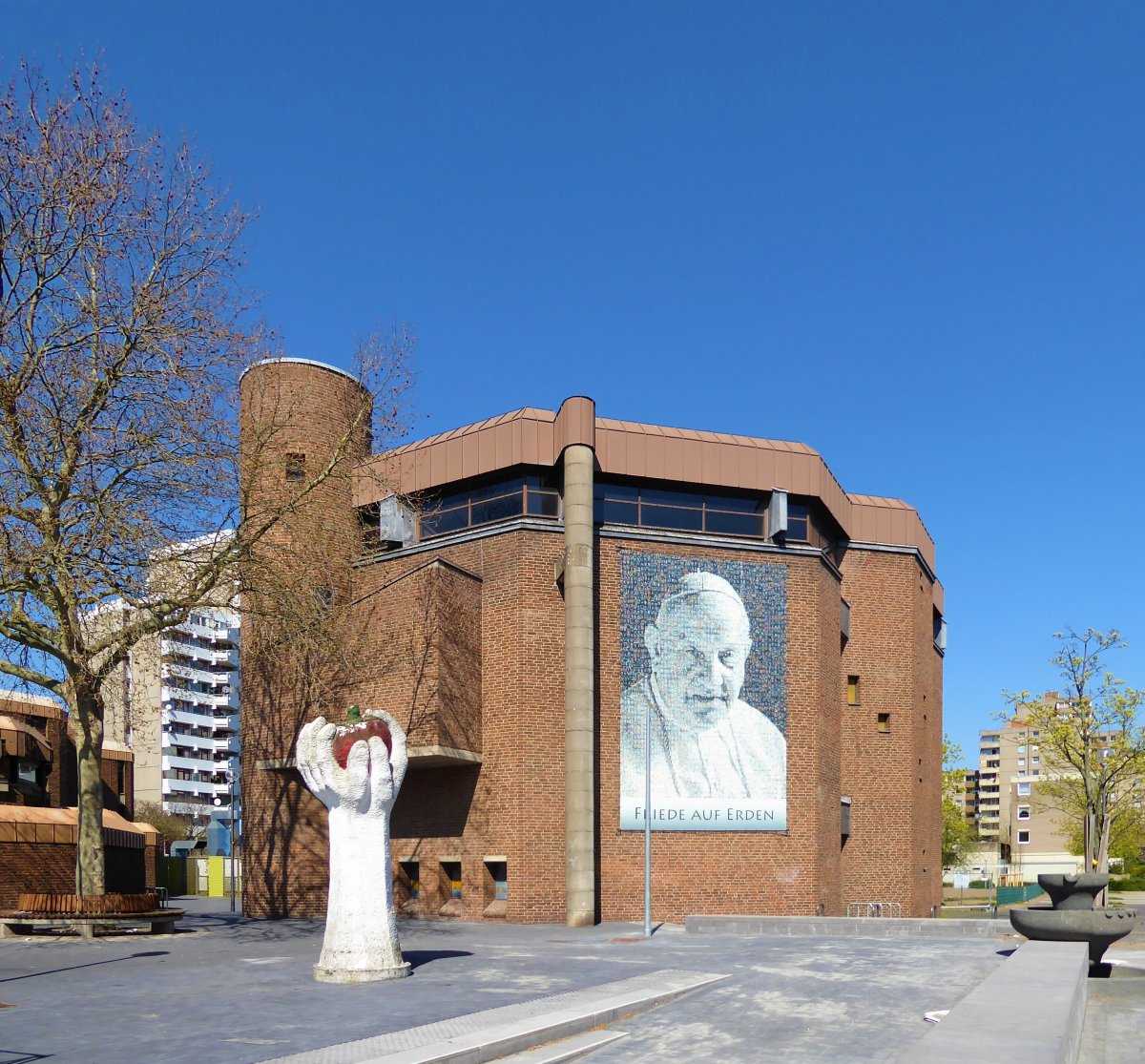 Kath. Pfarrkirche Hl. Johannes XXIII.