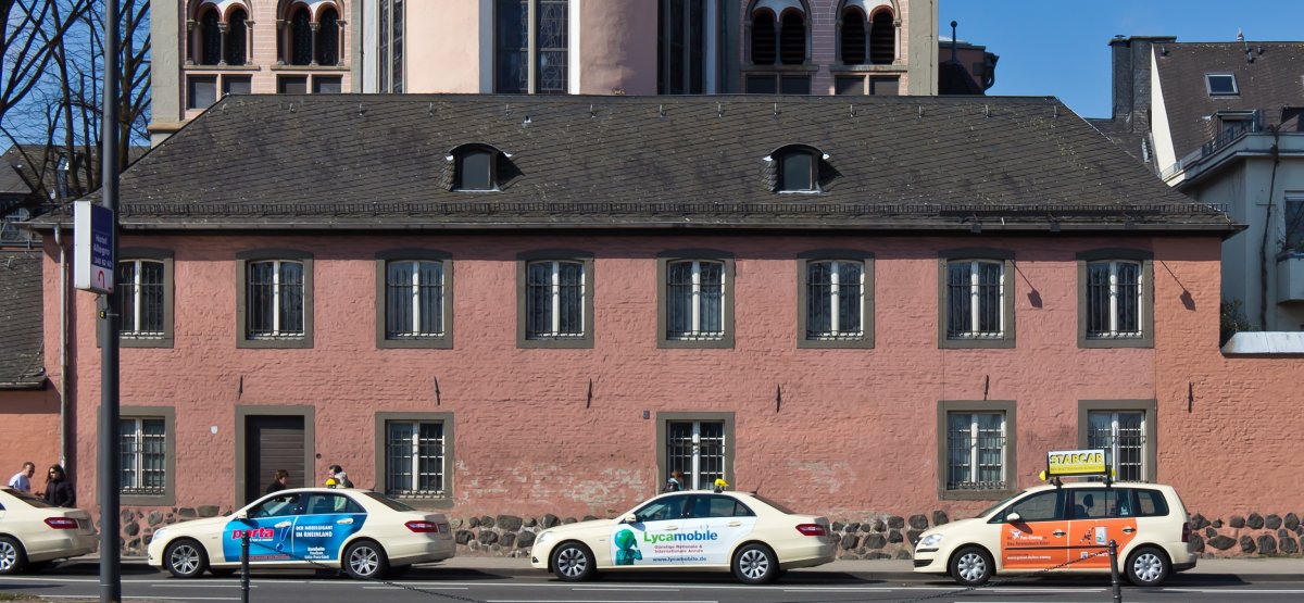 Küsterhaus und Sakristei