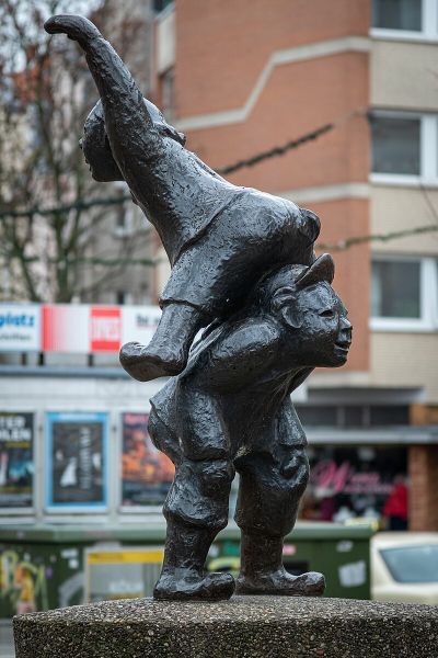 Max-und-Moritz-Brunnen