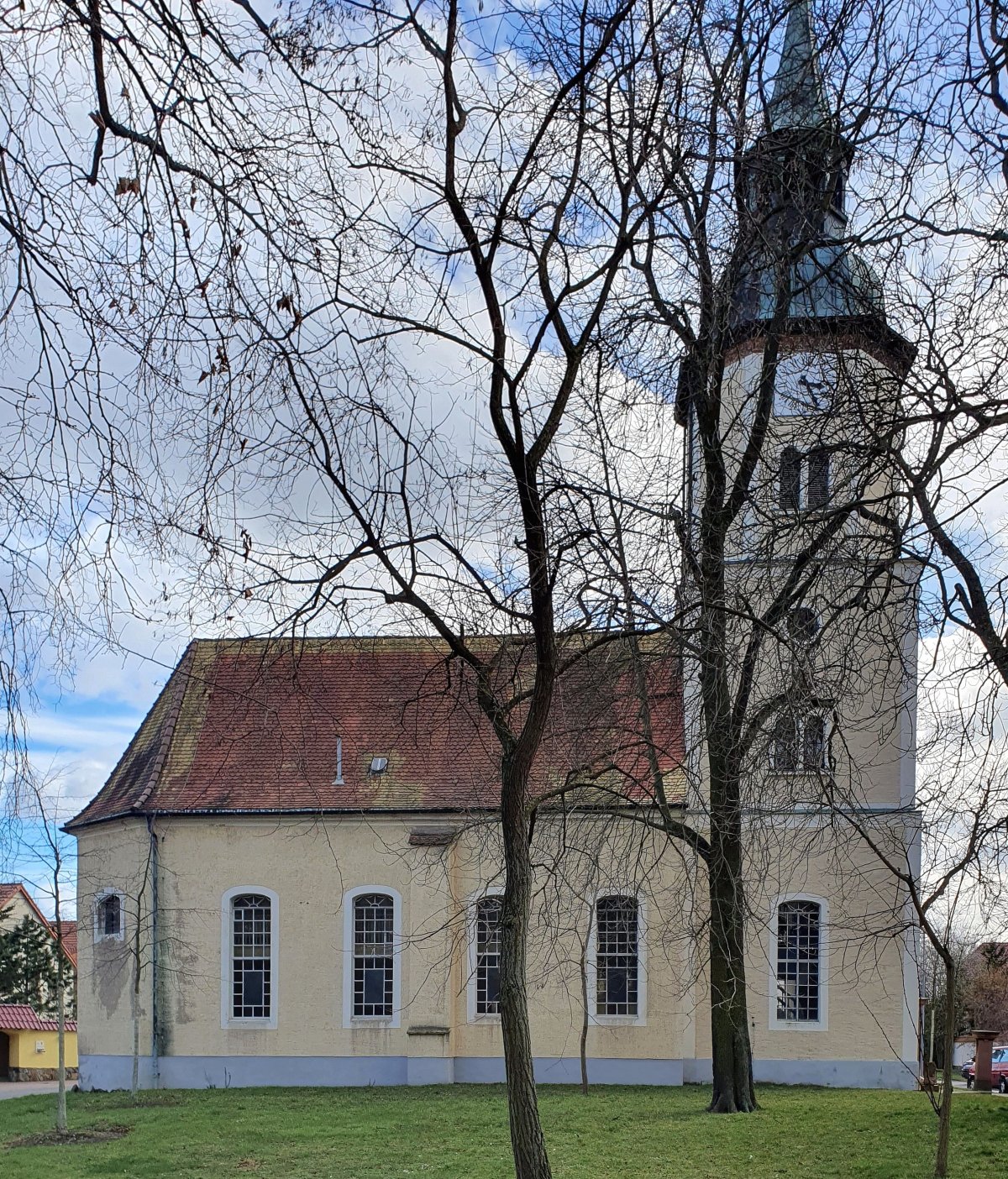 Kirche Holzhausen