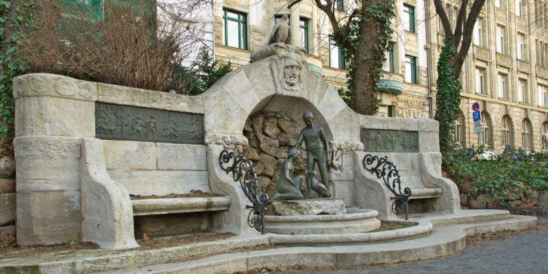 Märchenbrunnen