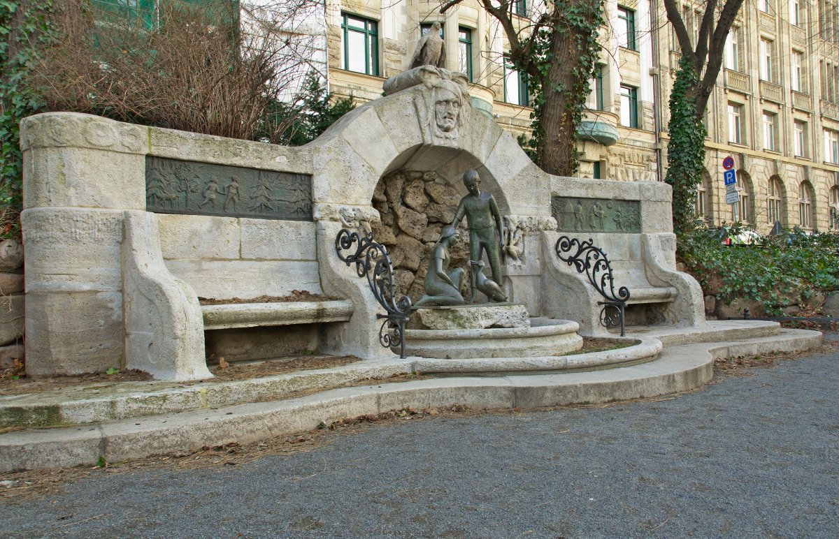 Märchenbrunnen