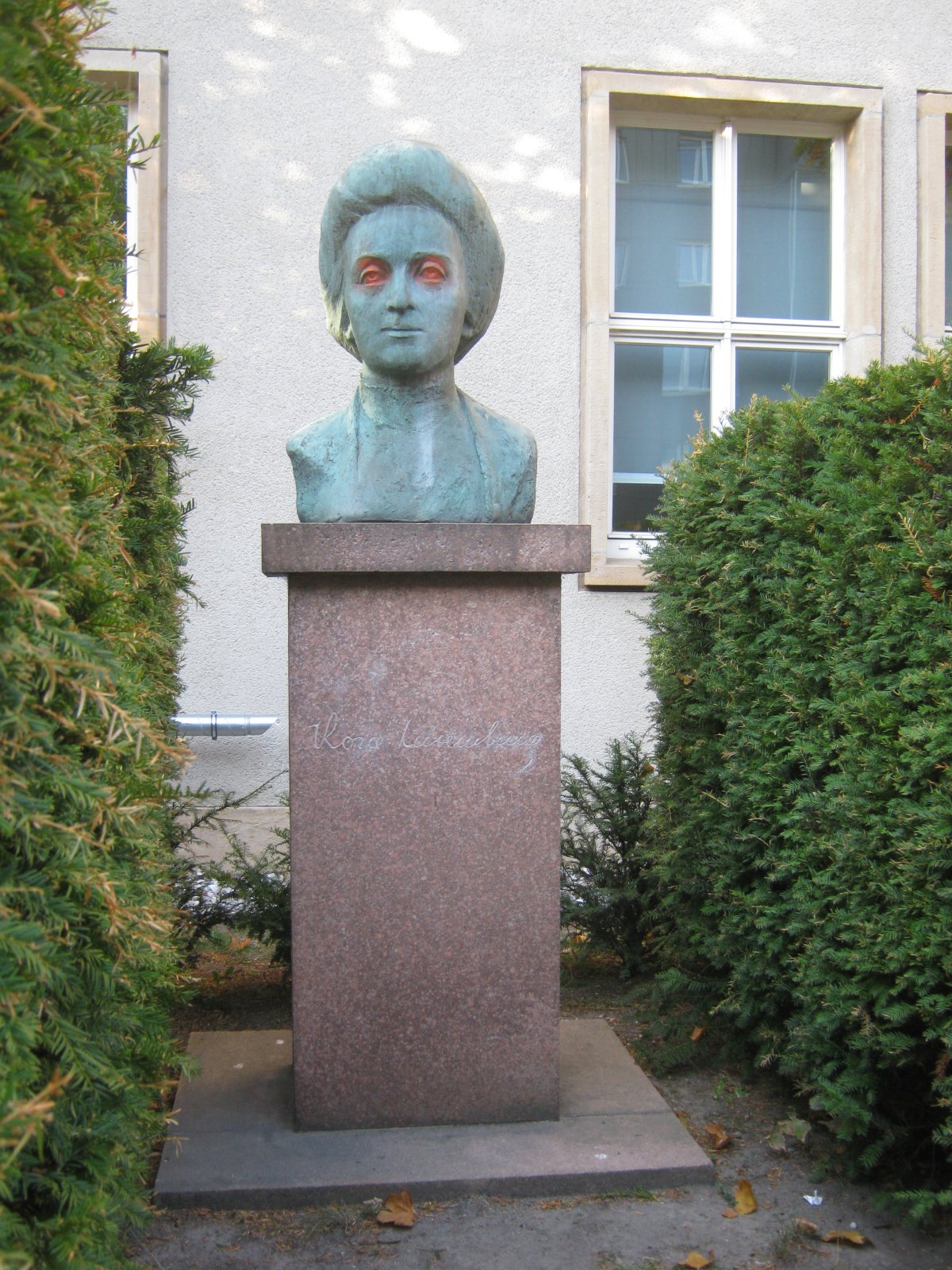 Rosa-Luxemburg-Büste