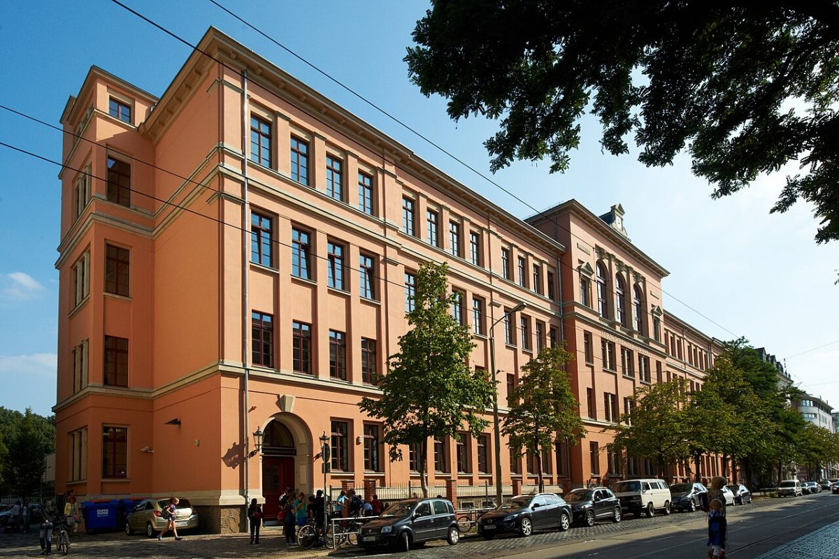 Sporthalle Leipzig International School
