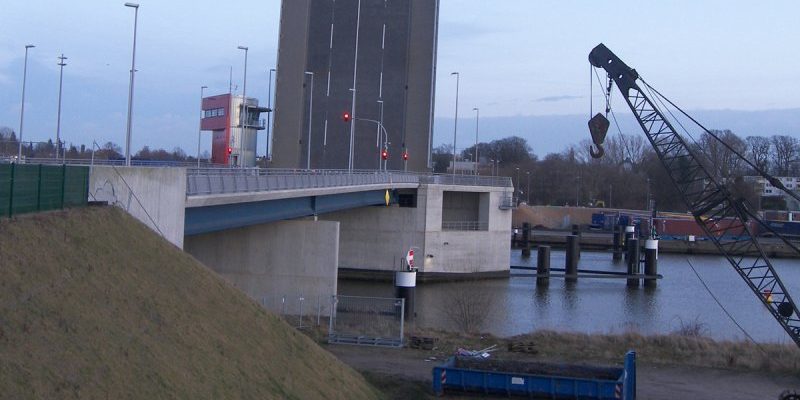 Eric-Warburg-Brücke