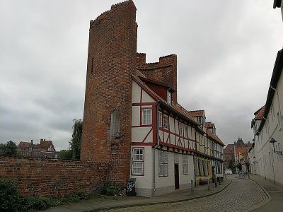 Halbturm