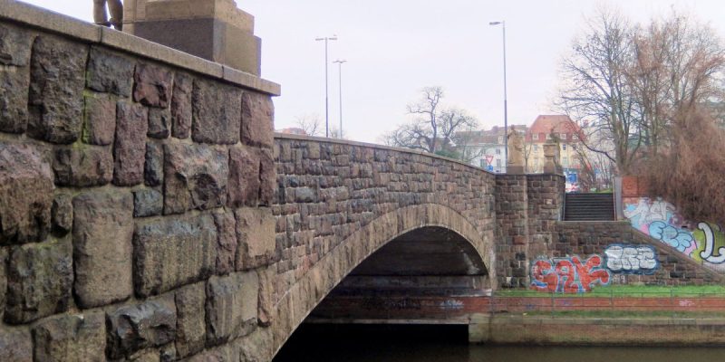 Puppenbrücke