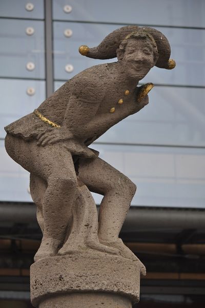 Eulenspiegel-Brunnen