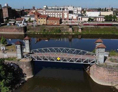 Hafenhubbrücke
