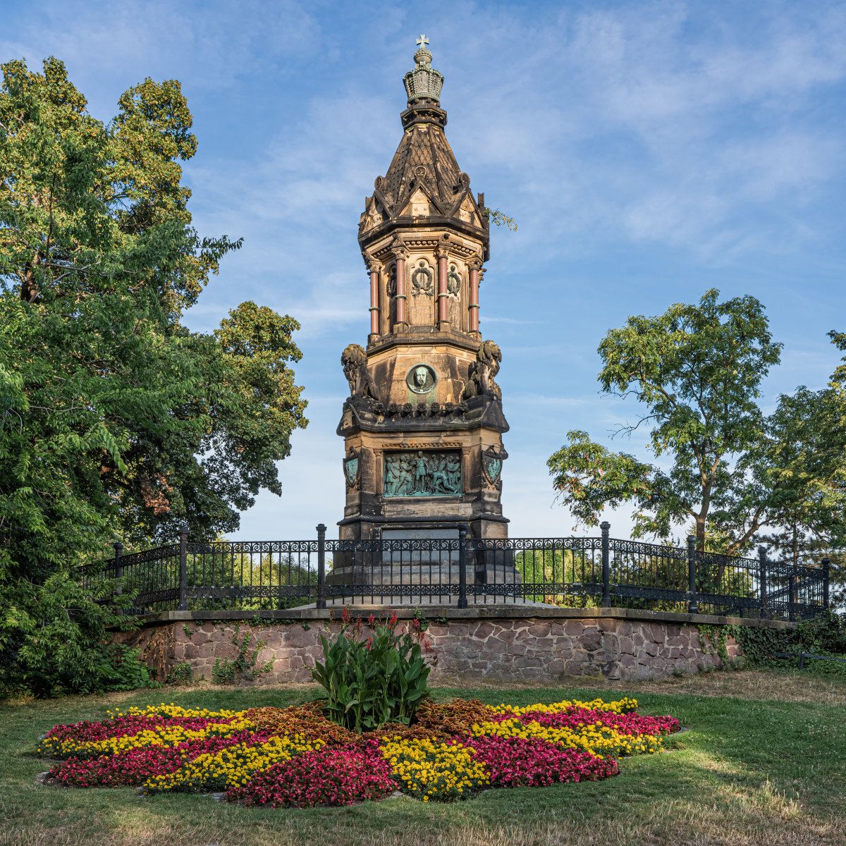 Kriegerdenkmal (Ost)