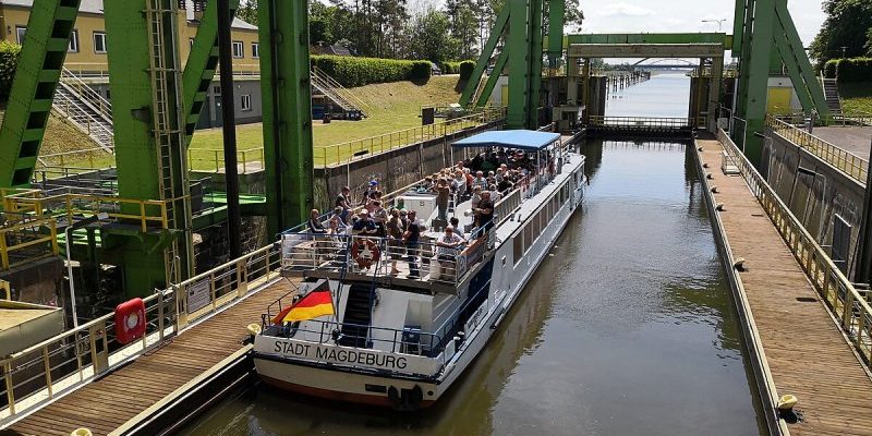 Schiffshebewerk Magdeburg-Rothensee