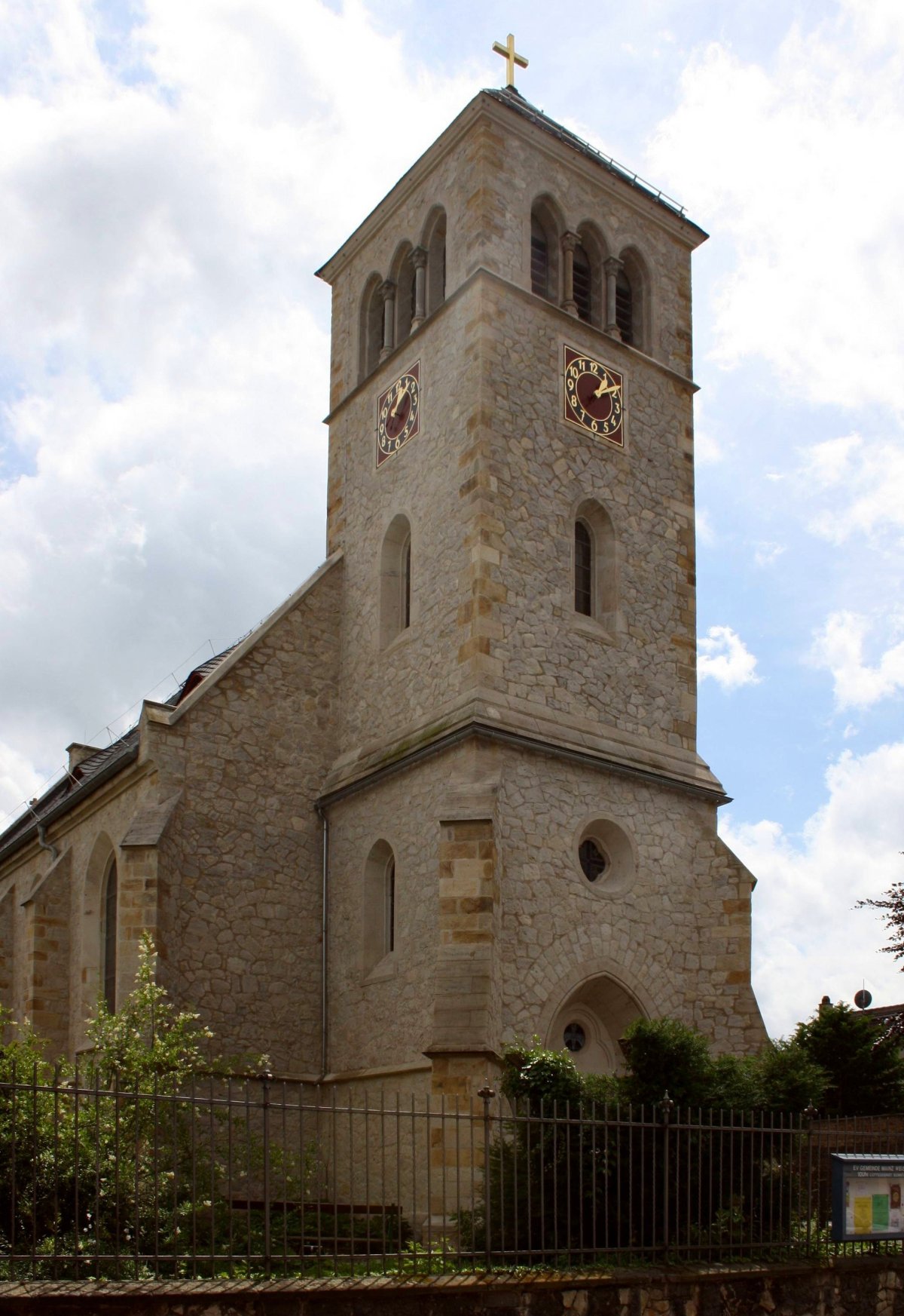 Evangelische Gustav-Adolf-Kirche