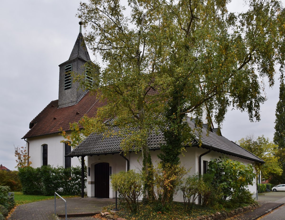 Evangelische Kirche (Huttenstraße)