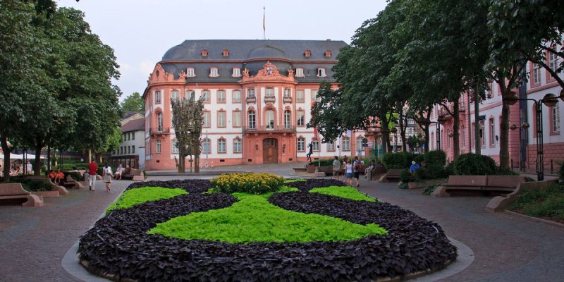 Schillerplatz