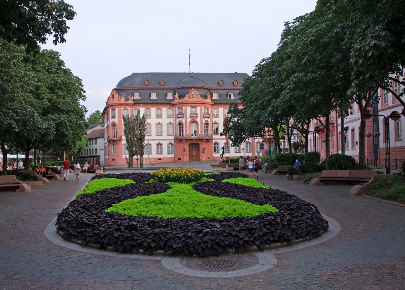 Schillerplatz