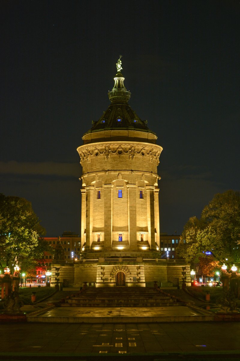 Atlantenbrunnen