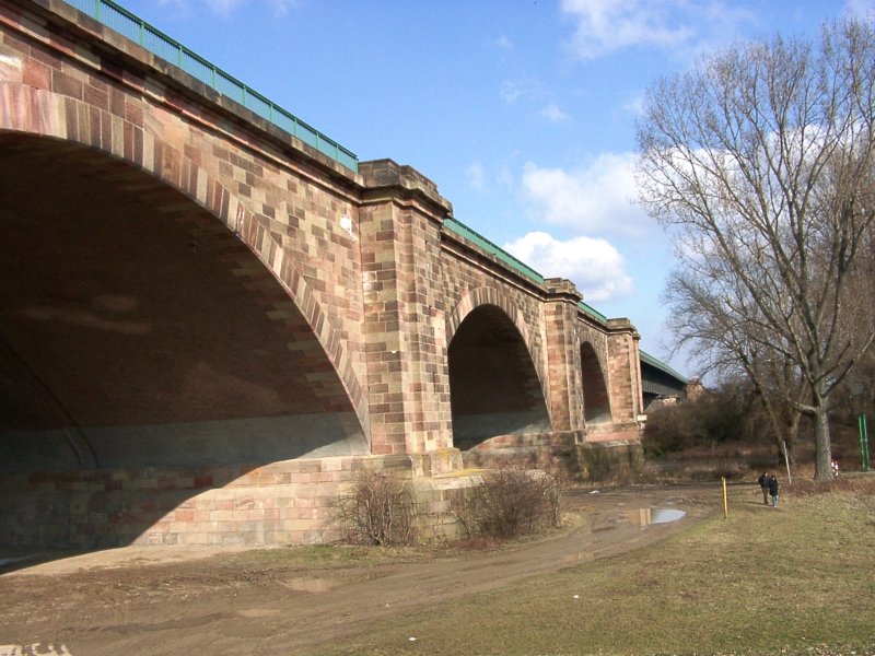 Theodor-Heuss-Brücke