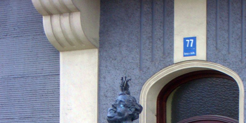 Bally-Prell-Brunnen