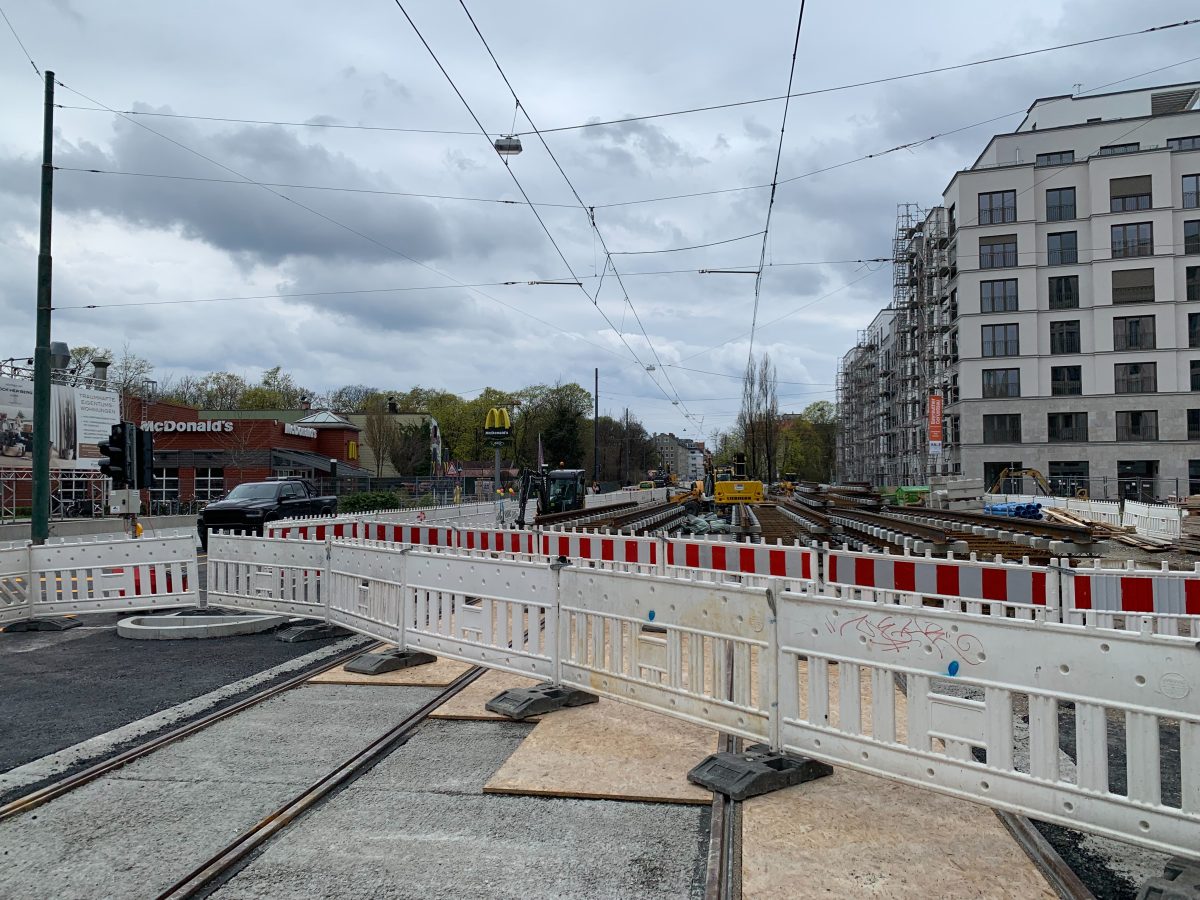 Carl-Amery-Platz