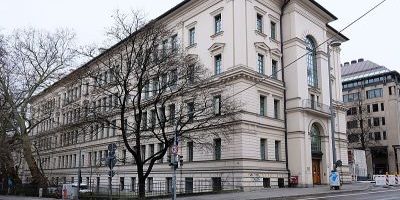 Deutsche Meisterschule für Mode | Designschule München