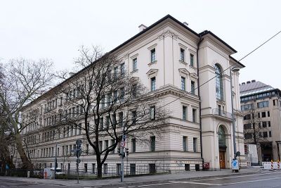 Deutsche Meisterschule für Mode | Designschule München
