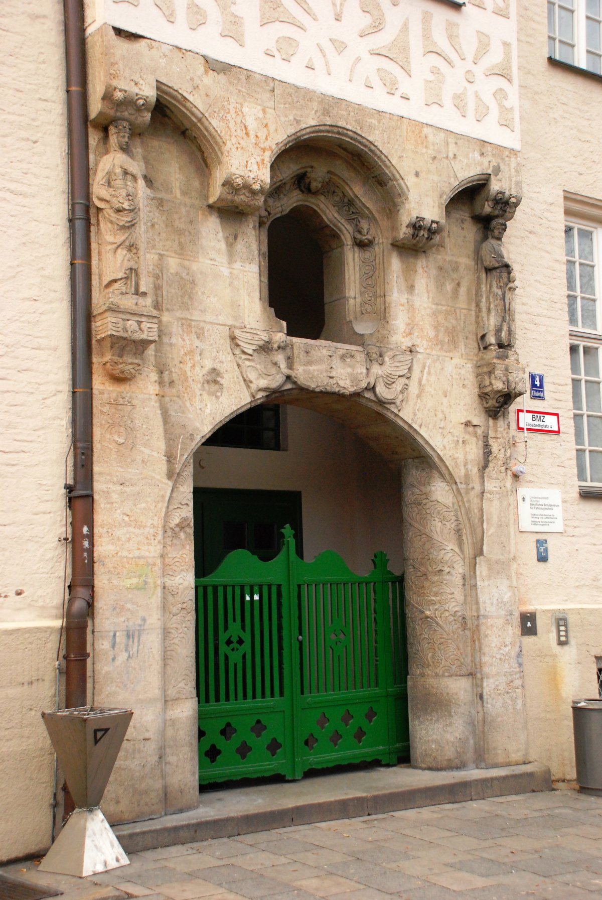 Elisabethplatz