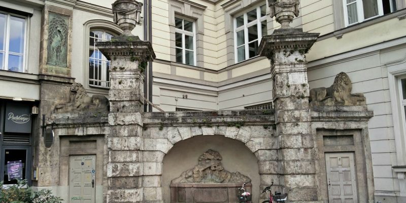 Grottenbrunnen
