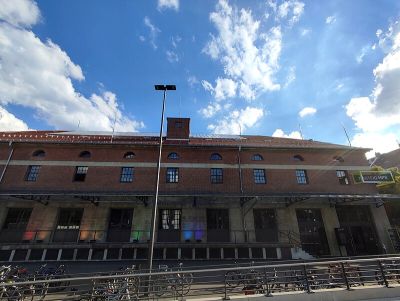 Halle E