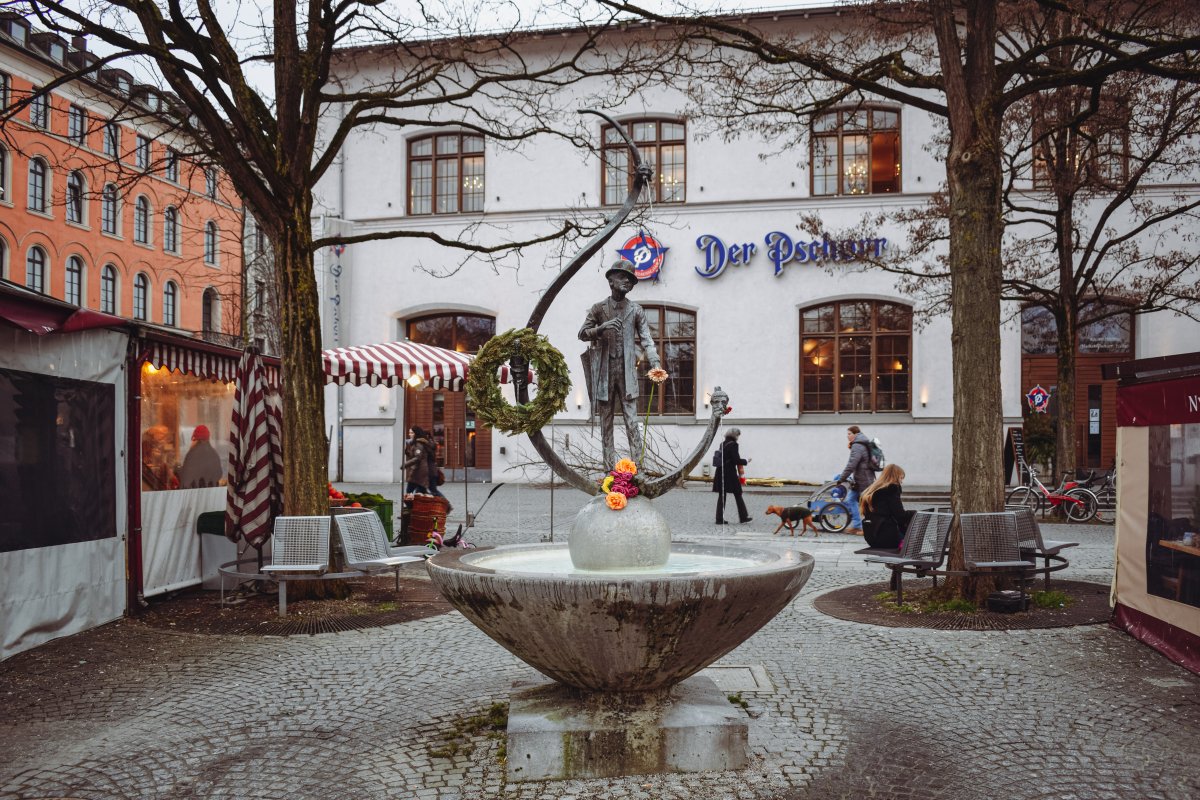 Karl-Valentin-Brunnen