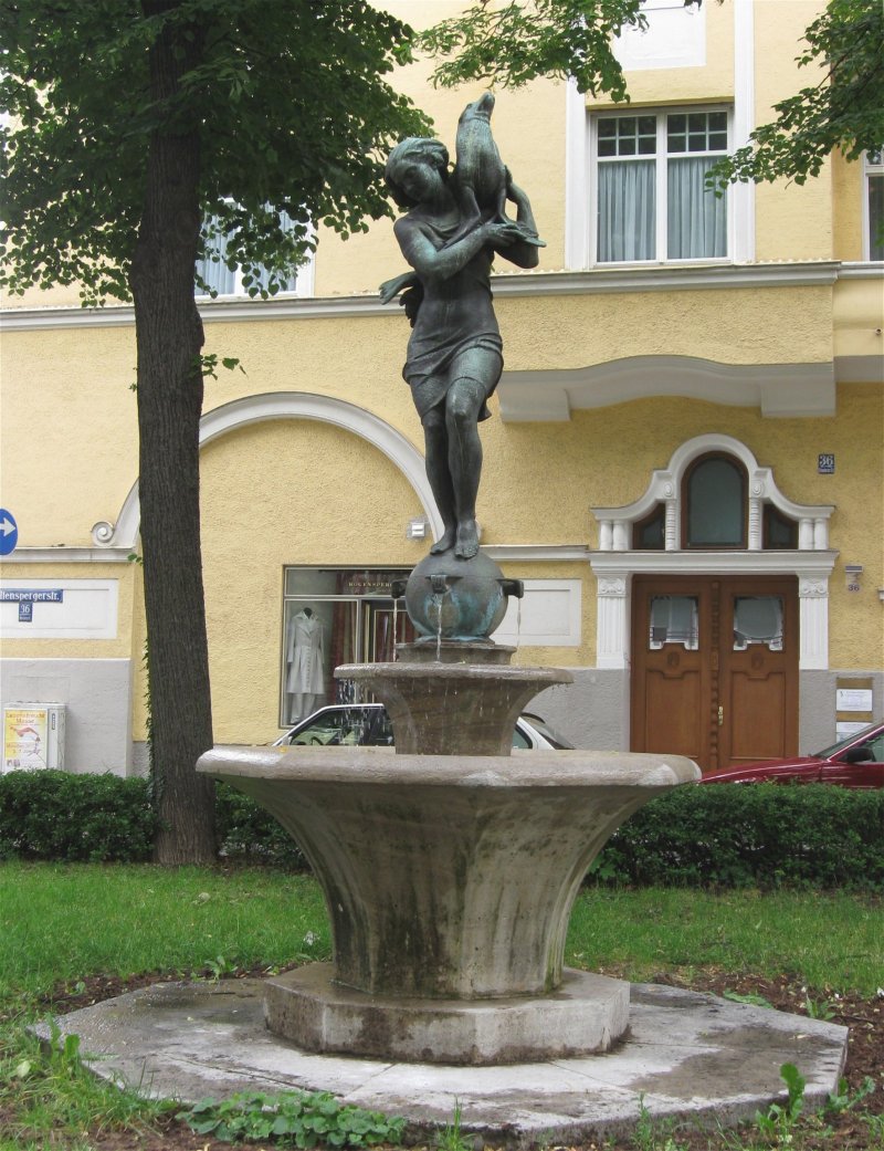 Mädchen mit Seehund