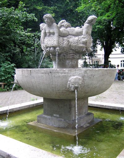 Nymphenbrunnen (West)