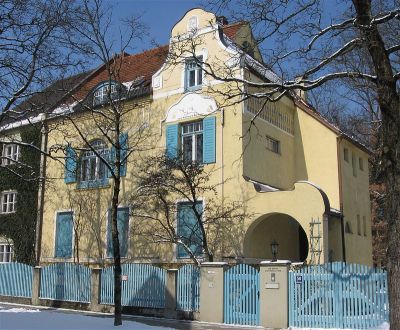 Parish-Kostümbibliothek