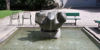 Schwimmende Nixen