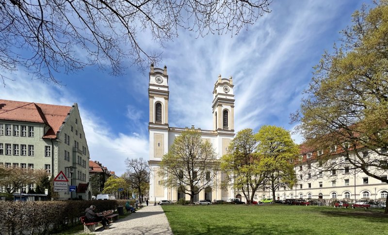 Sendlinger Kirchplatz
