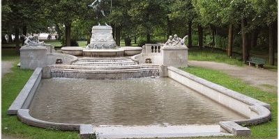 Vater-Rhein-Brunnen