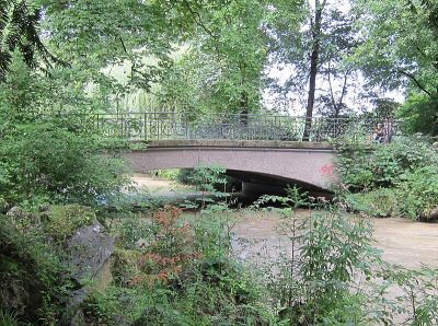 Wasserfallbrücke