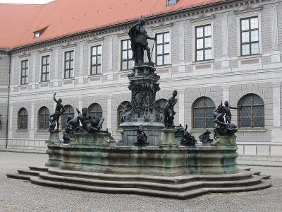 Wittelsbacherbrunnen