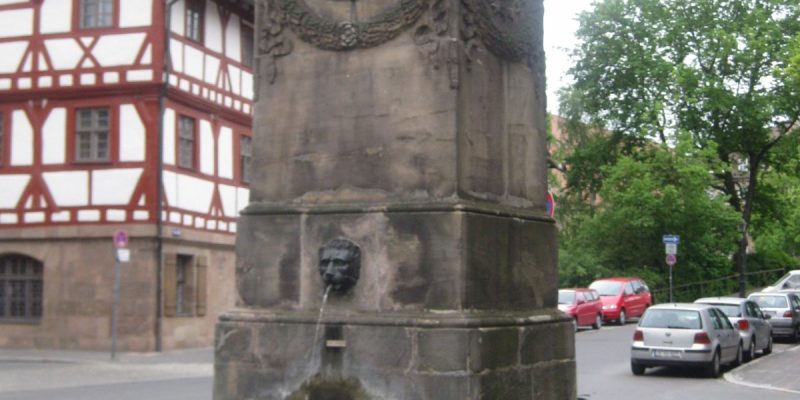 Dürer-Pirckheimer-Brunnen