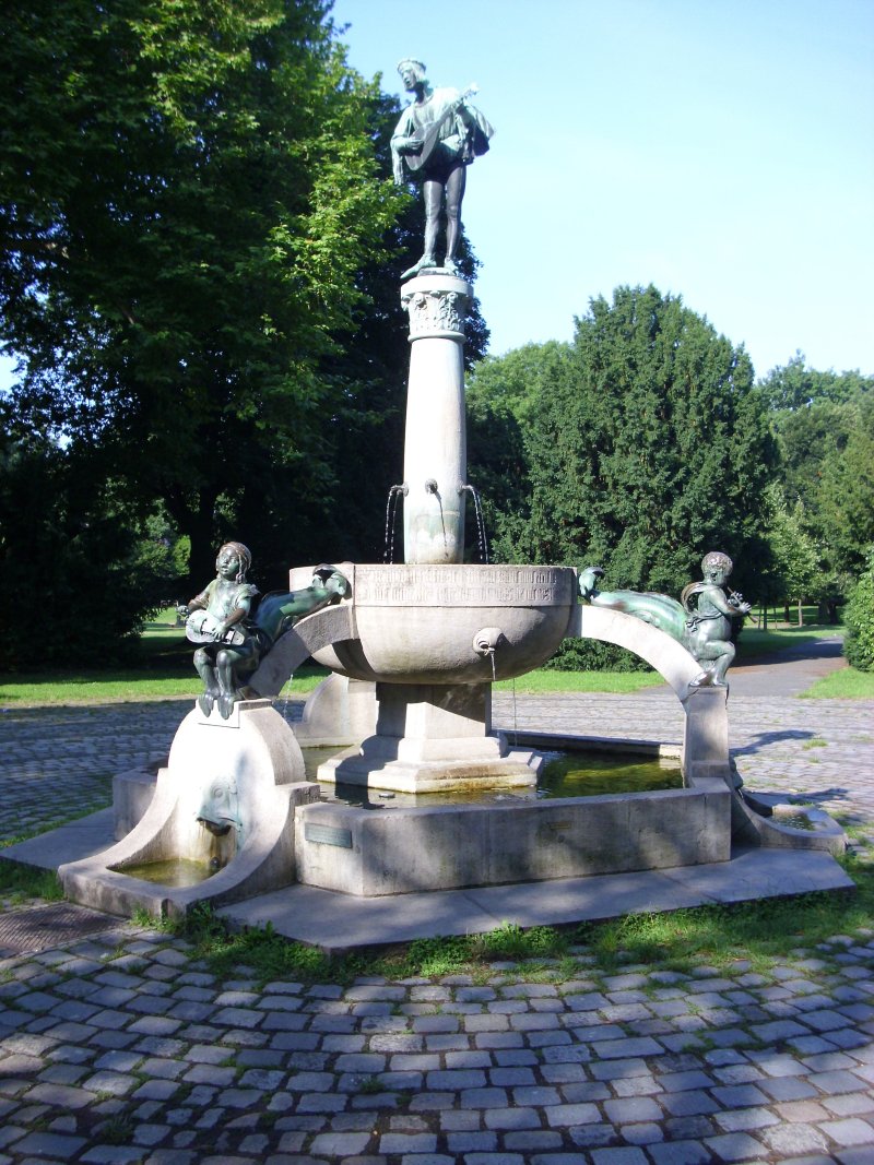 Minnesängerbrunnen