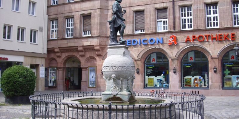 Peter-Henlein-Brunnen