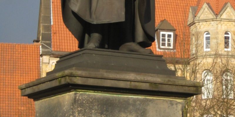 Justus-Möser-Denkmal
