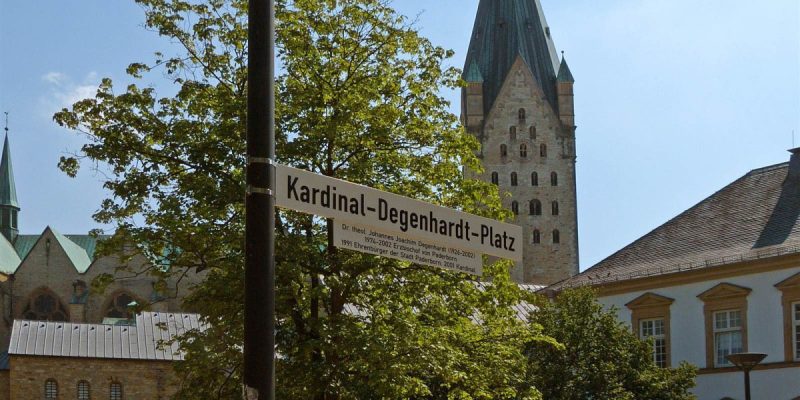 Kardinal-Degenhardt-Platz