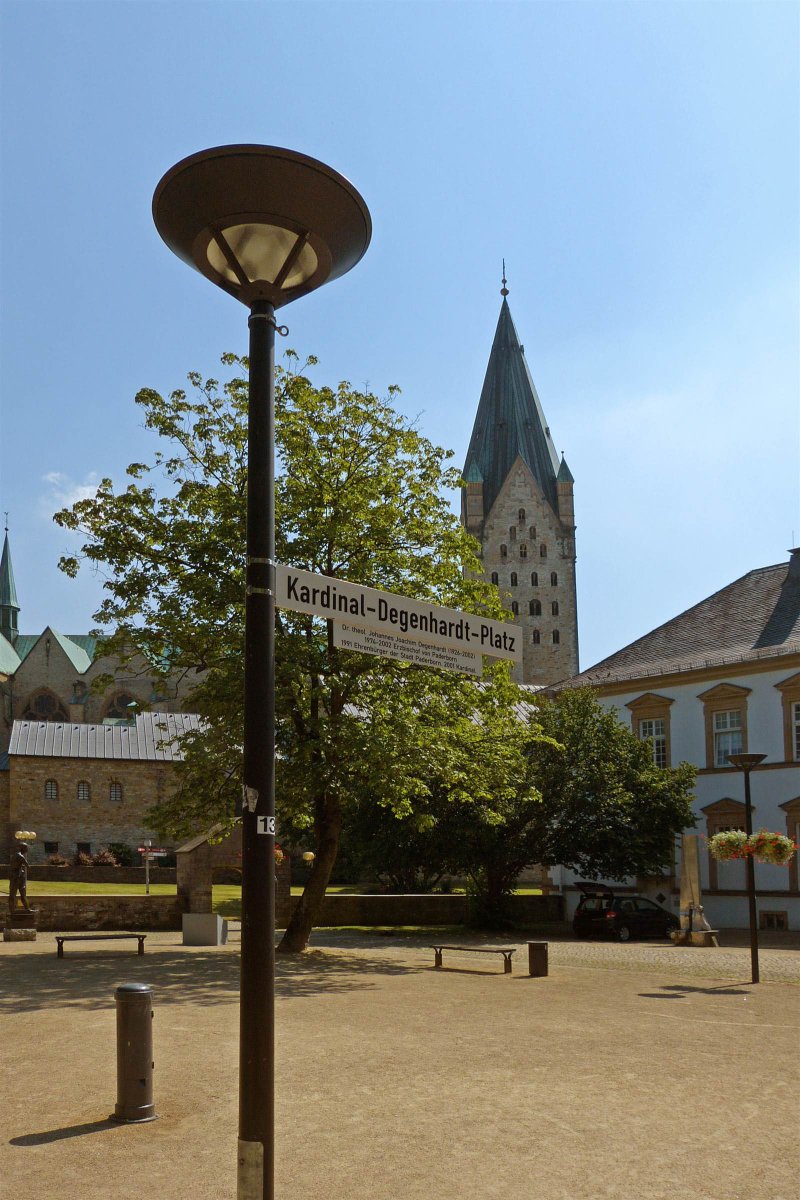 Kardinal-Degenhardt-Platz
