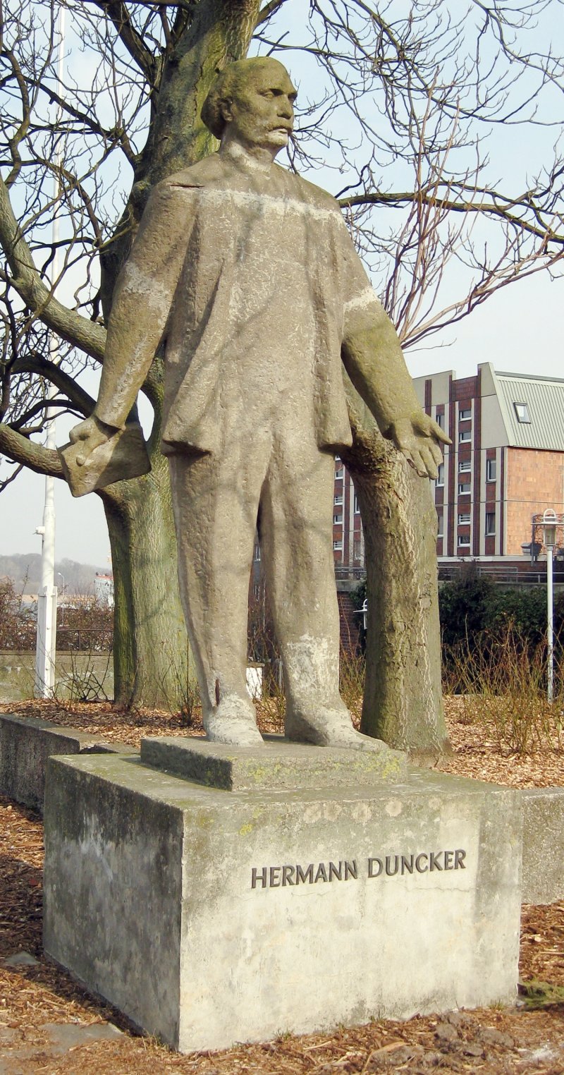 Nachkriegsarchitektur in Rostock — Spaziergang II