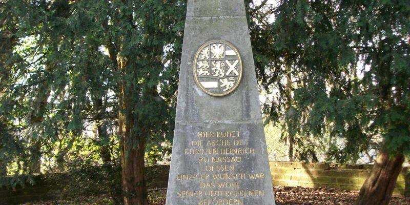 Grabmal Fürst Heinrich von Nassau-Saarbrücken
