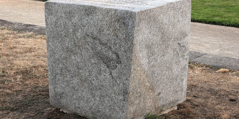Stein zur Mahnung und zum Gedenken